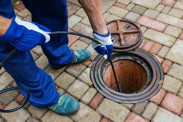 Hydro Jetting vs. Traditional Drain Cleaning: Pros and Cons